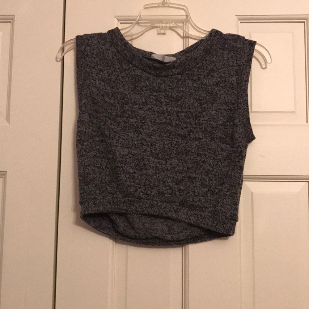 KNIT CROP TOP ☀️